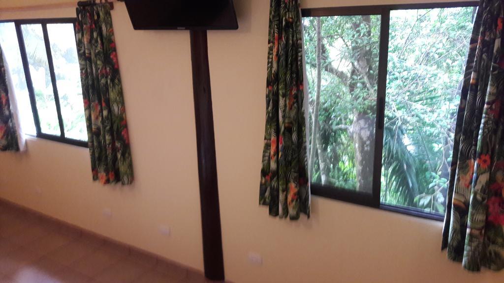 Jungle Villa Мануэль-Антонио Номер фото